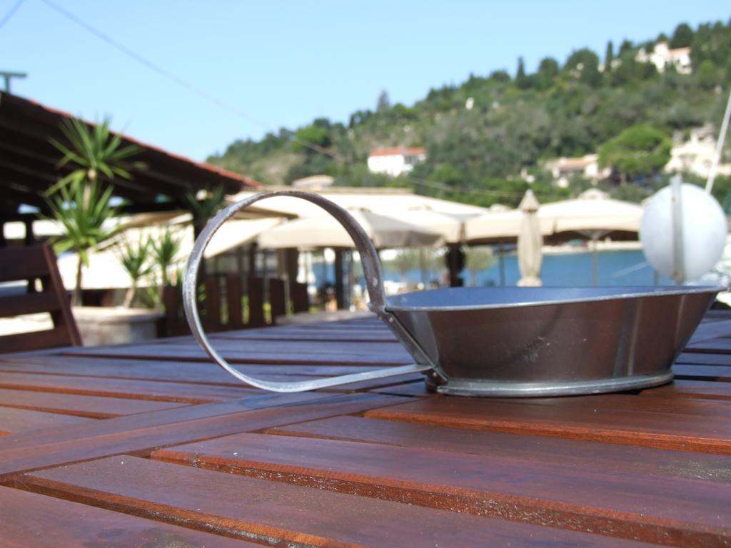 Lovely Lakka  Bagian luar foto